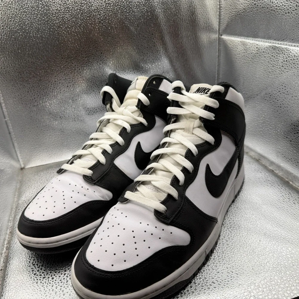 Nike product pair